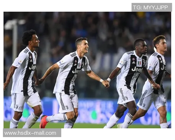 尤文图斯联名足球:激情与荣耀的完美结合,体验不一样的足球魅力 尤文图斯联名足球:激情与荣耀的完美结合,体验不一样的足球魅力