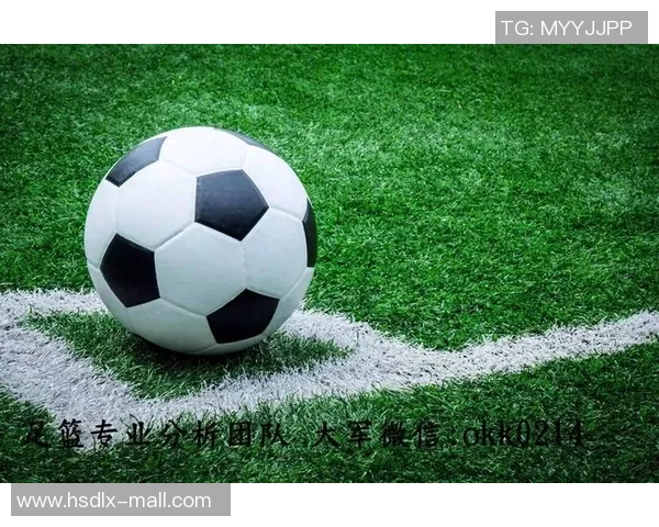 探讨足球在比赛中所受重力影响及其对运动表现的作用分析 探讨足球在比赛中所受重力影响及其对运动表现的作用分析